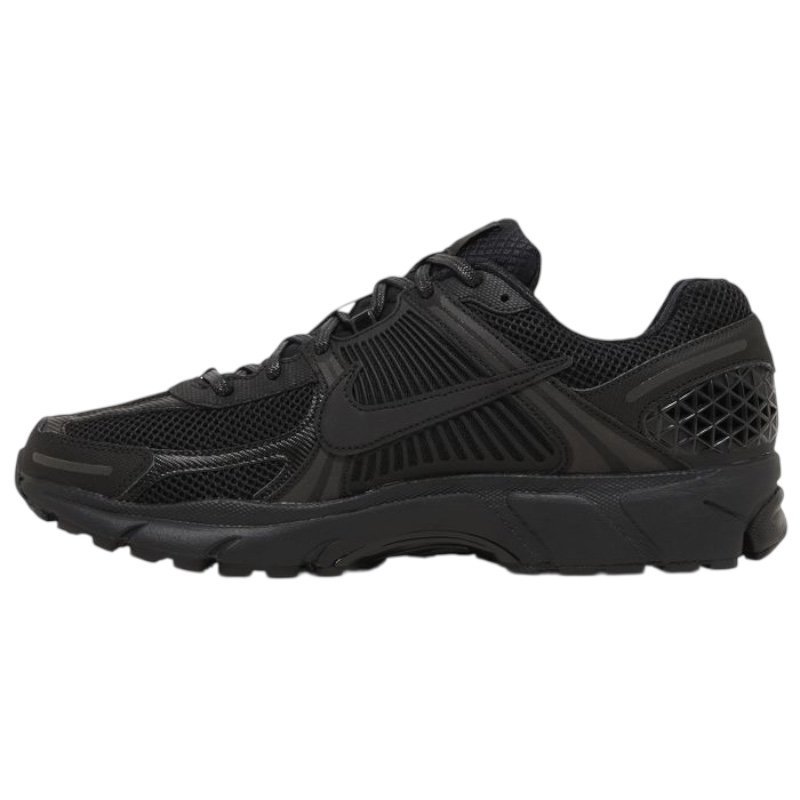 Nike Zoom Vomero 5 all black - Image 2