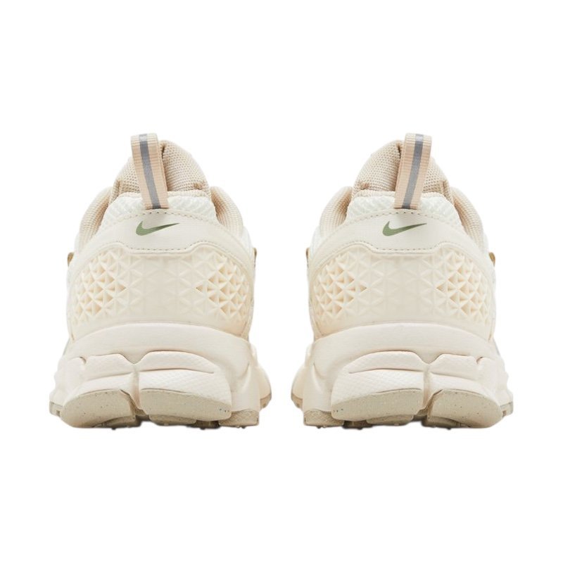 Nike Zoom Vomero 5 Beige - Image 4